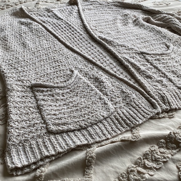 Hollister women’s natural/cream knit cardigan - Picture 4 of 7